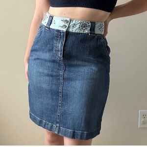CUTE TALBOTS DENIM SKIRT IN SIZE 2